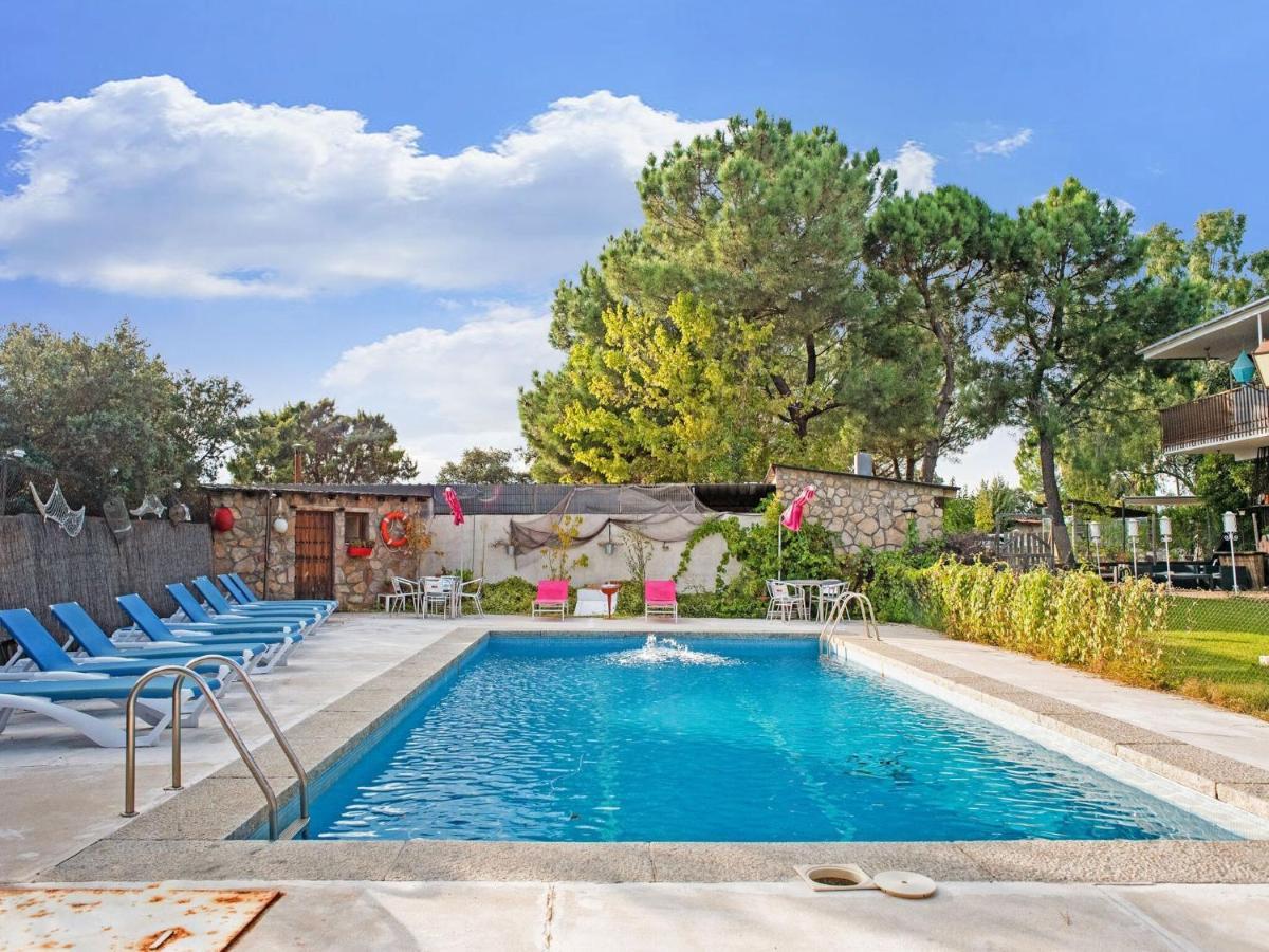 Rural Apartment With Shared Garden Pool And Spa Галапагар Екстер'єр фото