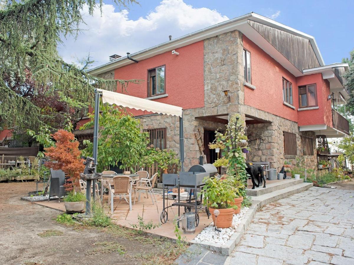 Rural Apartment With Shared Garden Pool And Spa Галапагар Номер фото